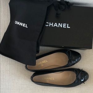 Chanel black ballet flats size 37.5